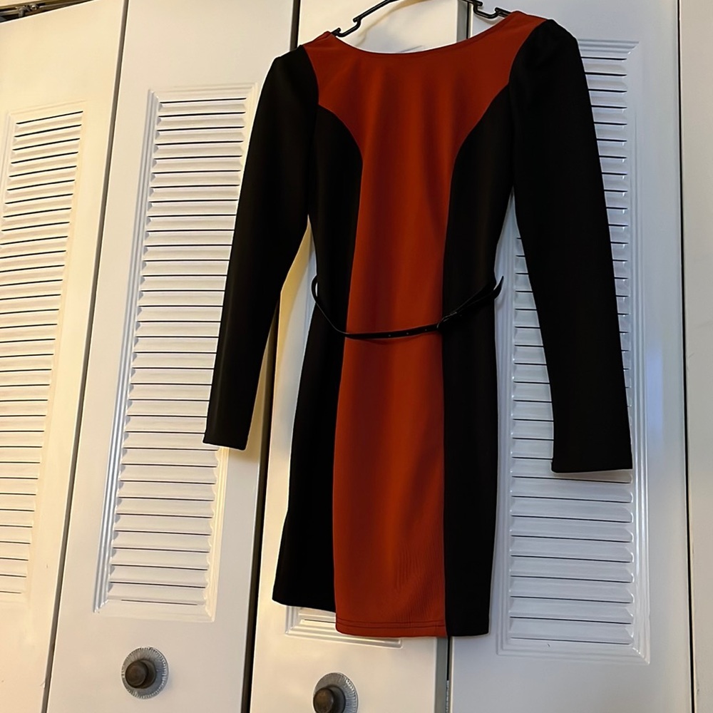 Brand grifflin paris size small color black and orange
